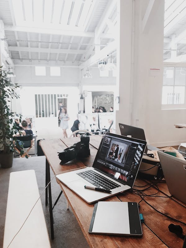 How many SaaS exist: How many businesses are using SaaS?